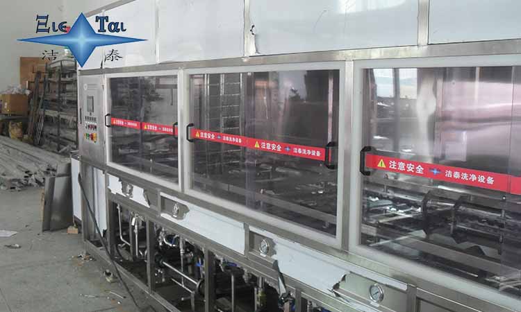工業(yè)超聲波清洗機(jī)對(duì)汽車行業(yè)的貢獻(xiàn)，你知道多少？