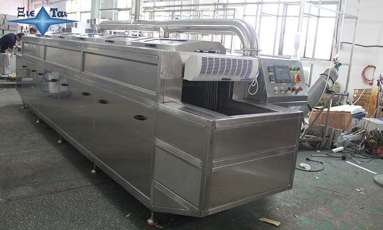 大型超聲波清洗機替代人工刷洗：潔泰定制化除油除銹方案，提升良品率