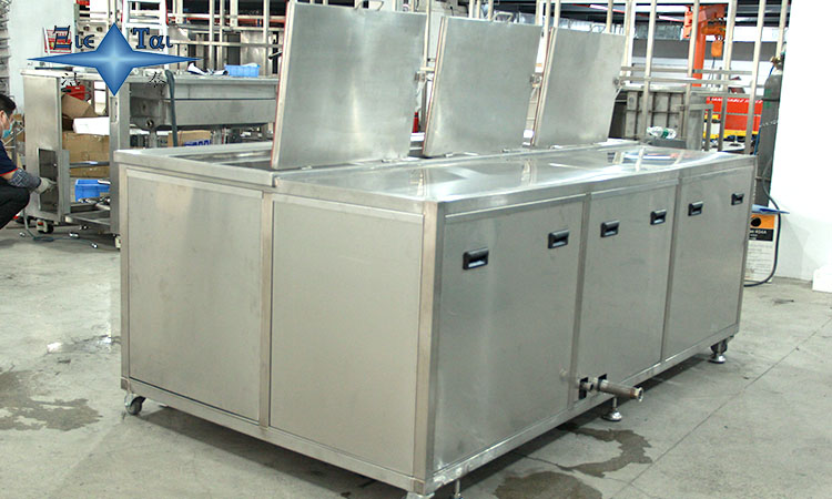 超聲波清洗機(jī)容器選擇指南：材質(zhì)、設(shè)計(jì)與應(yīng)用