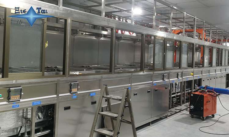 超聲波清洗機(jī)如何有效去除油污：原理、方法與適用清洗劑選擇